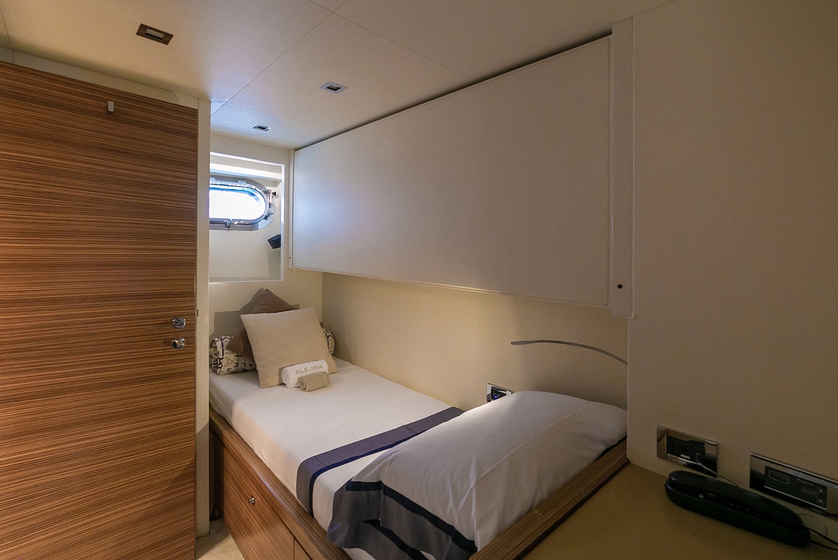 Аренда мега яхты 	Italcraft 105 Alemia В Италии